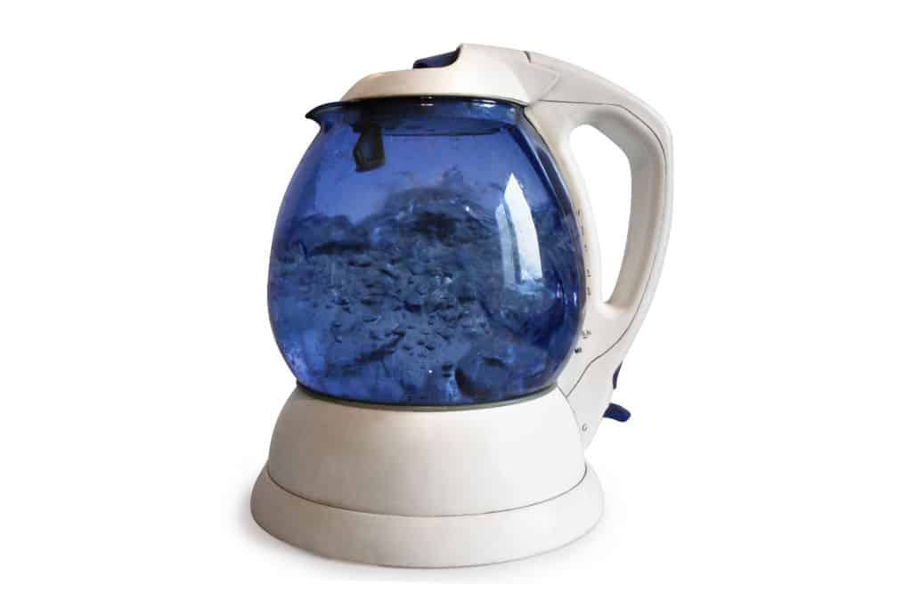 electric kettle boiling water