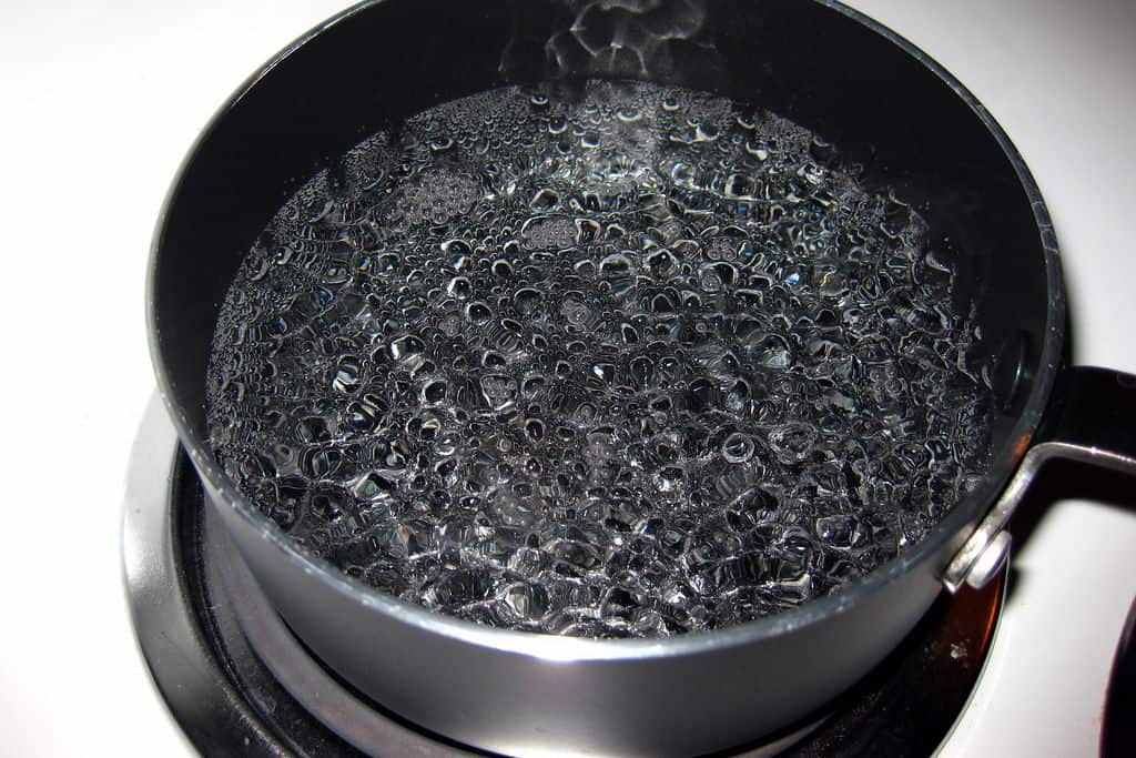 water  boiling in a pan