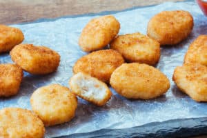 How Long to Air Fry Frozen Chicken Nuggets_cover